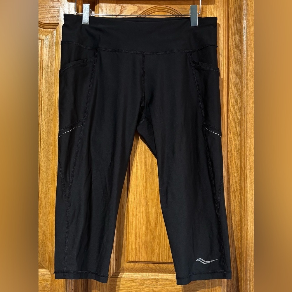 Saucony Bullet Series Black Capri Compression Leggings for Running Large - Picture 2 of 7